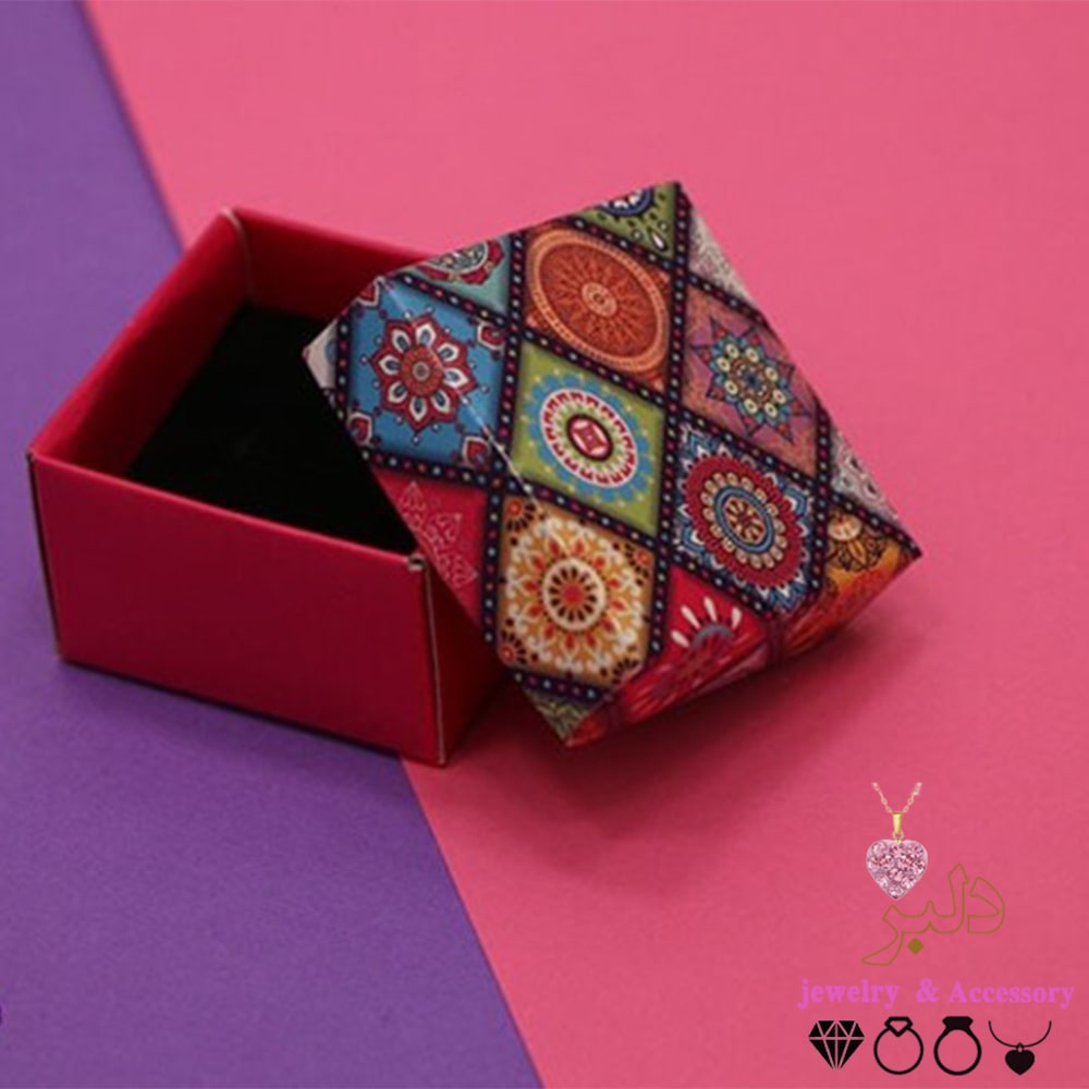 جعبه کادویی دستبند مقوایی طرح‌دار با آستر ابر (عمده)